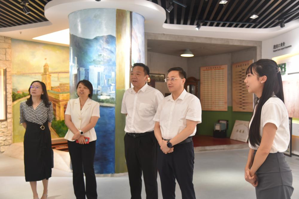 趙芝斌赴省糧油進出口集團、 農發畜牧集...